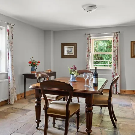 Joe's Corner House * Shanagarry