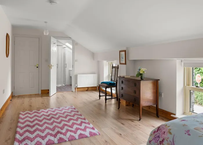 Joe's Corner House *