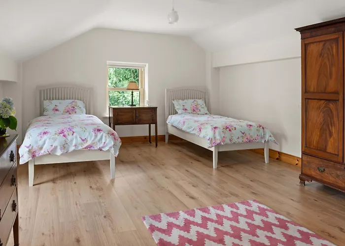 Joe's Corner House *