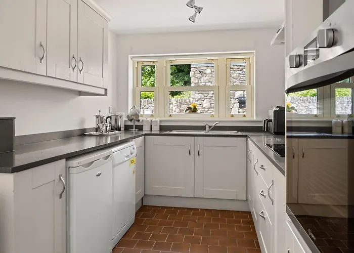 Joe's Corner House * Shanagarry